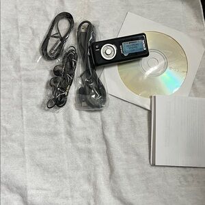 SanDisk Sansa MP3 Player with Accessories